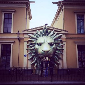 Lion Entrance - Height 600 cm
